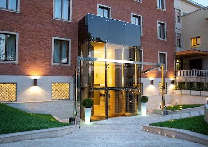 Occidental Aurelia Rome